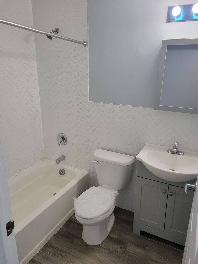Apartment for rent at 68 Garside St, Newark, NJ 07104