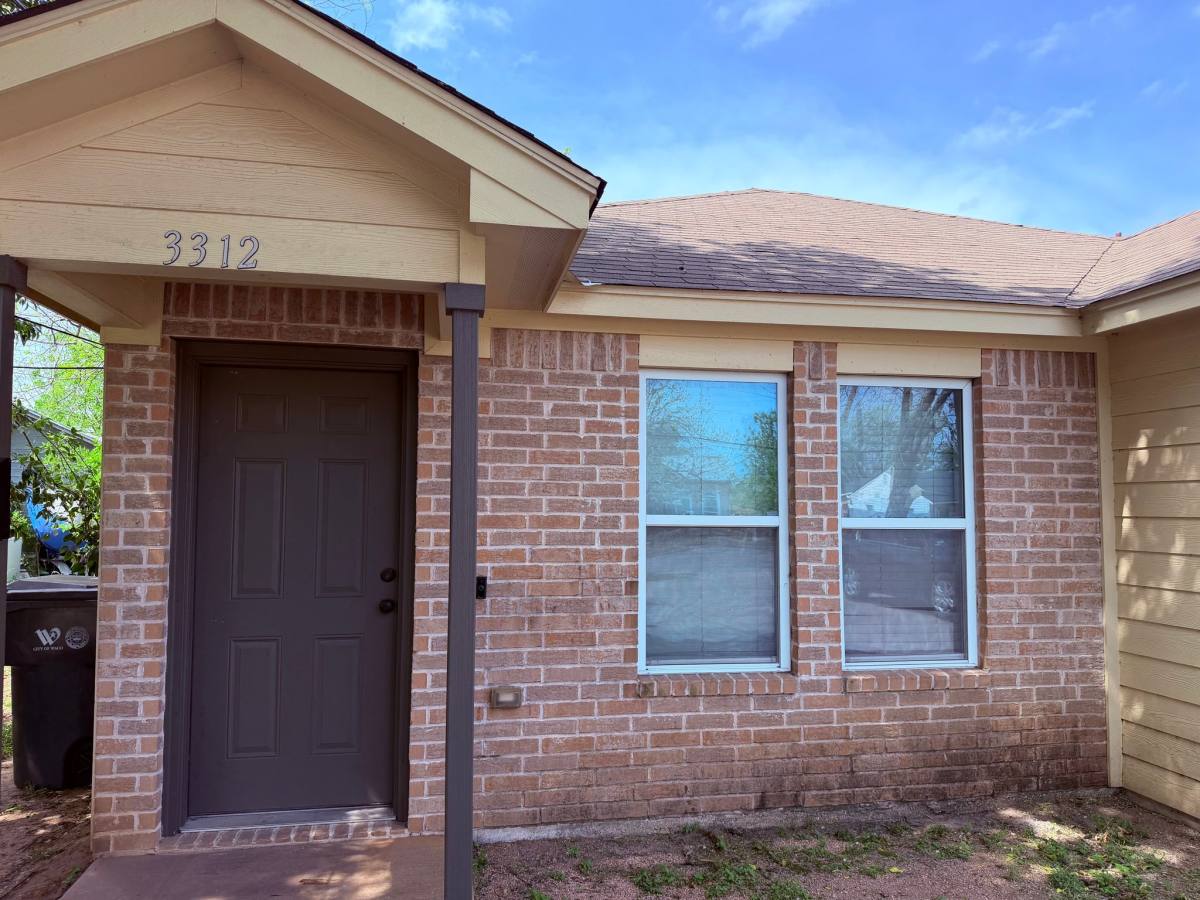 Townhouse for rent at 3312 N 25th St #A, Waco, TX 76708