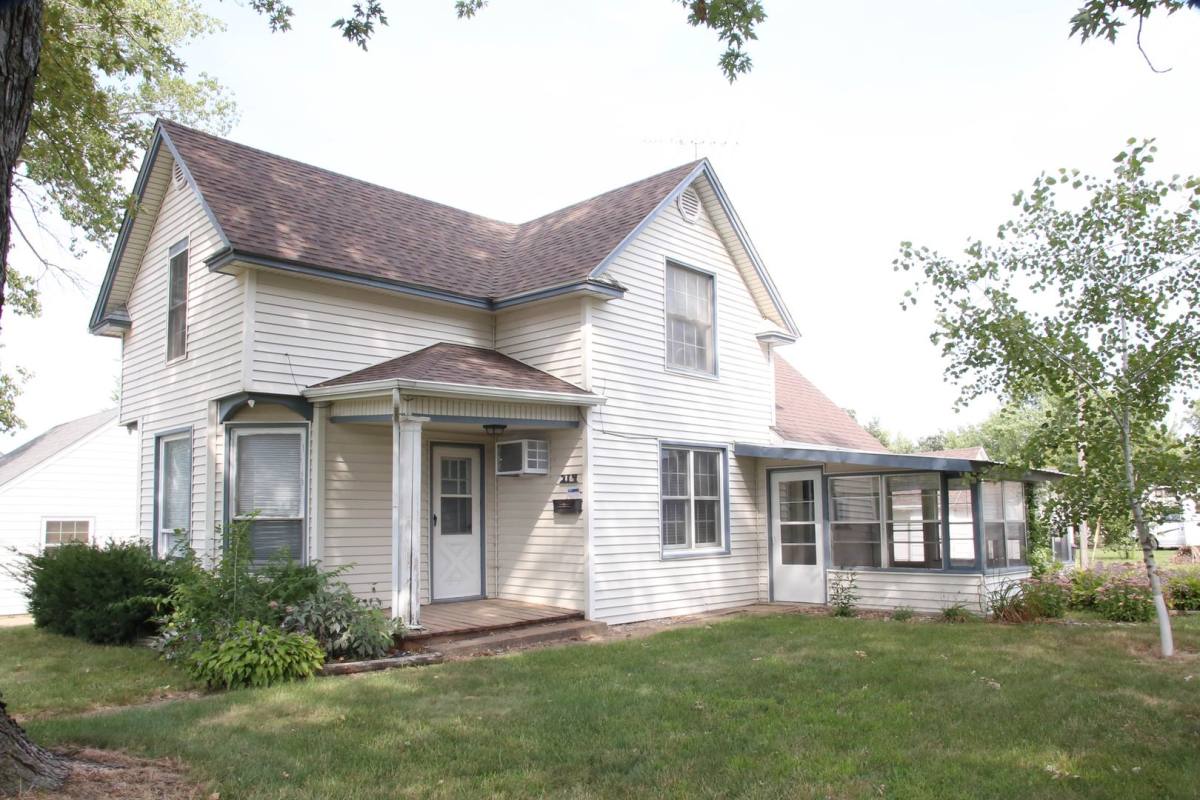 House for rent at 214 E Third St, Pella, IA 50219