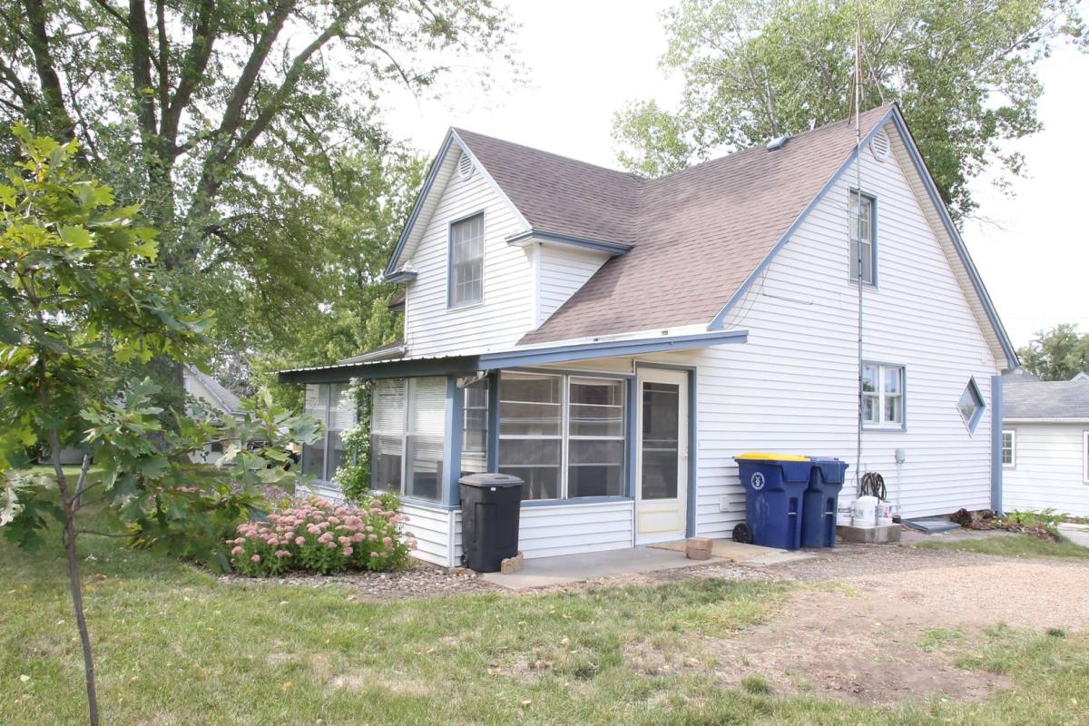 House for rent at 214 E Third St, Pella, IA 50219