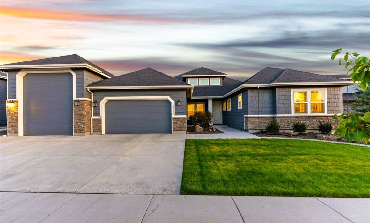 House for rent at 8319 W Sparks Lake Dr, Garden City, ID 83714