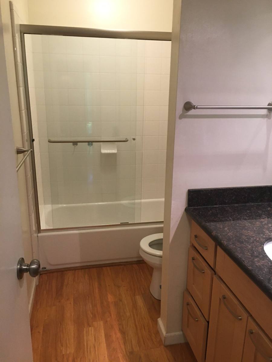 Apartment for rent at 1305 Blvd Way #105, Walnut Creek, CA 94595