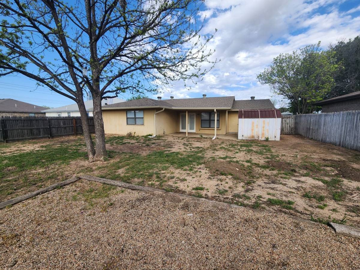 House for rent at 1335 Gordon Blvd, San Angelo, TX 76905