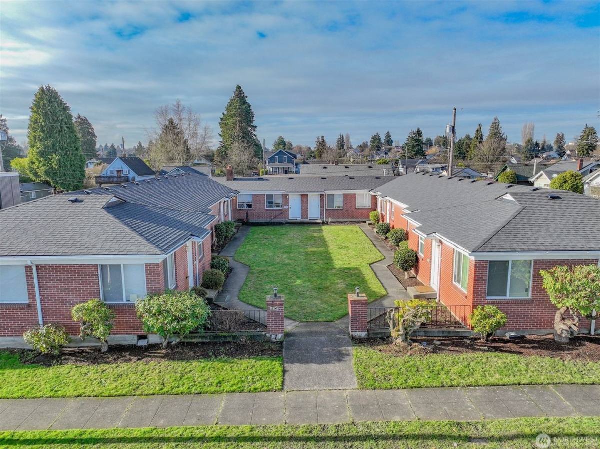 Apartment for rent at 5404 S M St, Tacoma, WA 98408