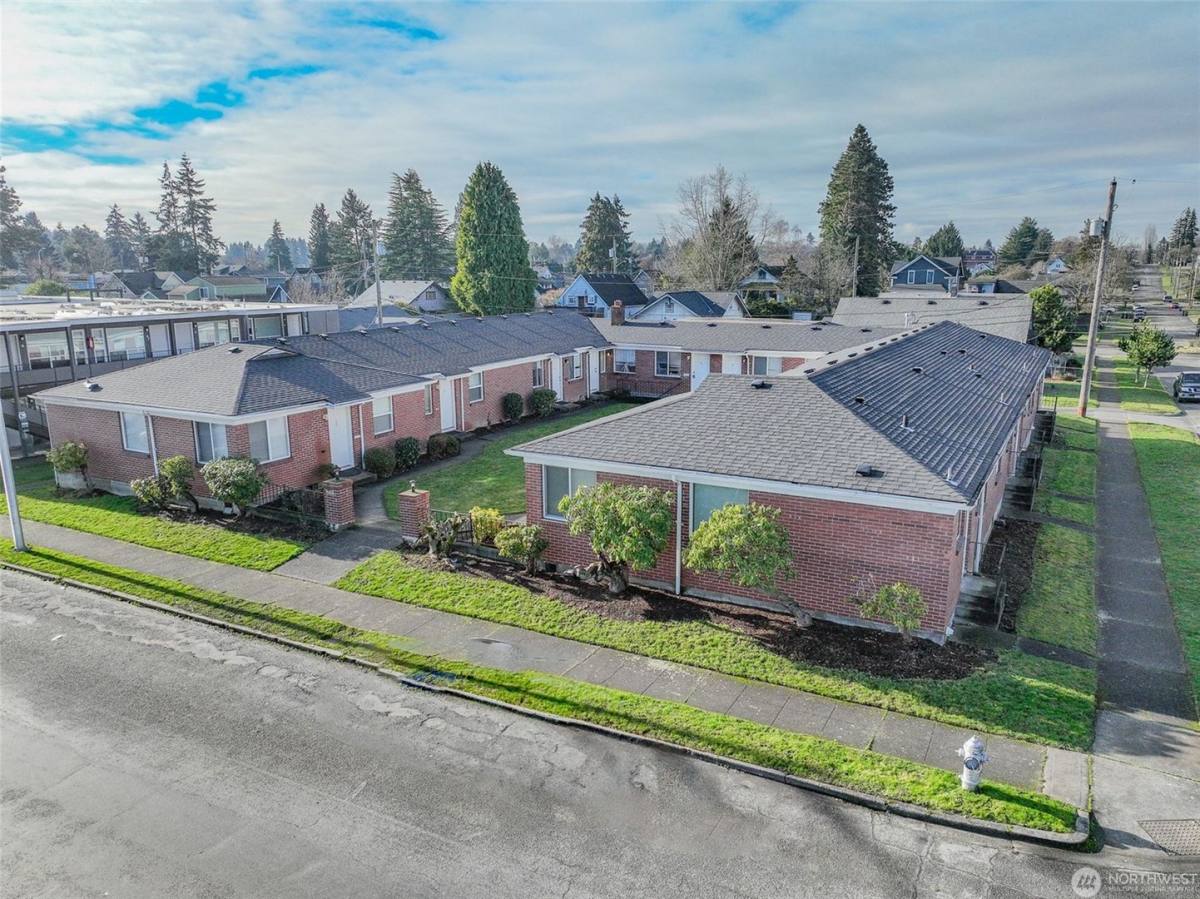 Apartment for rent at 5404 S M St, Tacoma, WA 98408