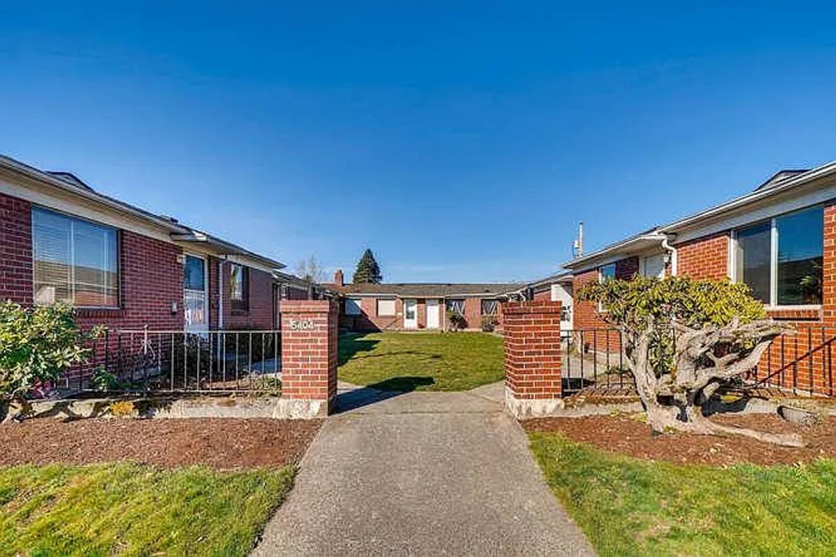Apartment for rent at 5404 S M St, Tacoma, WA 98408