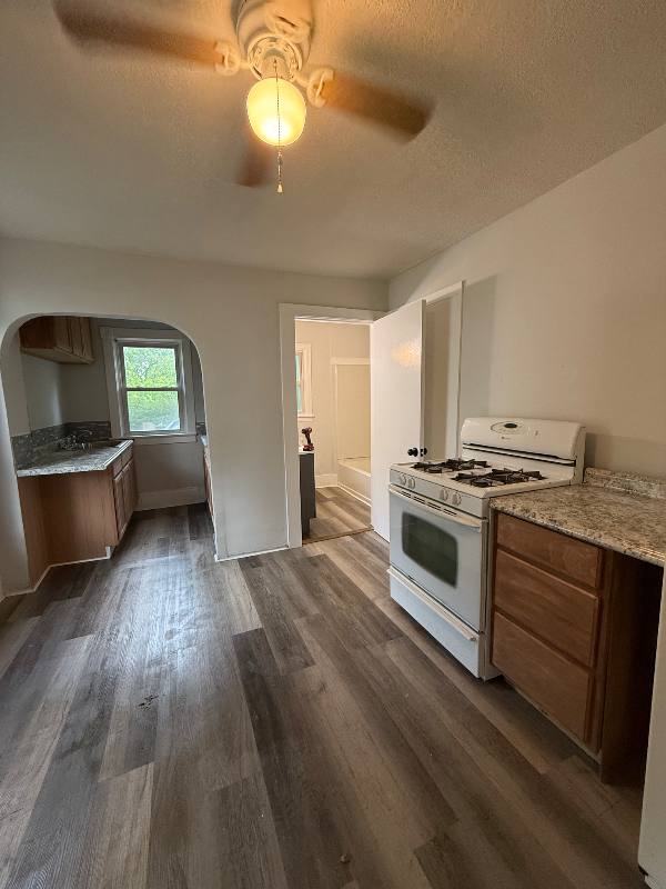 Apartment for rent at 209 W 3rd St #A, Niles, OH 44446