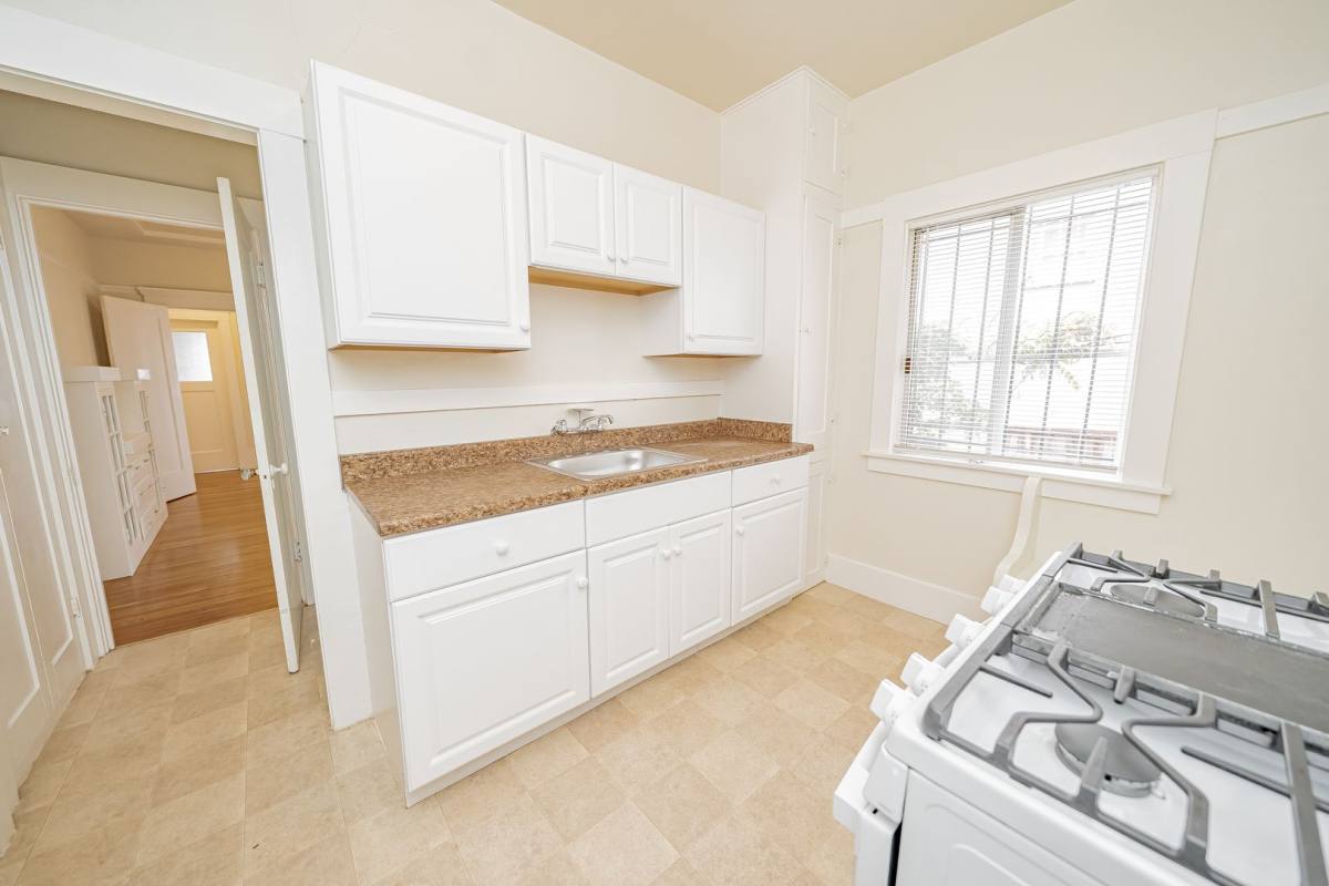 Apartment for rent at 4120 Emerald St, Oakland, CA 94609
