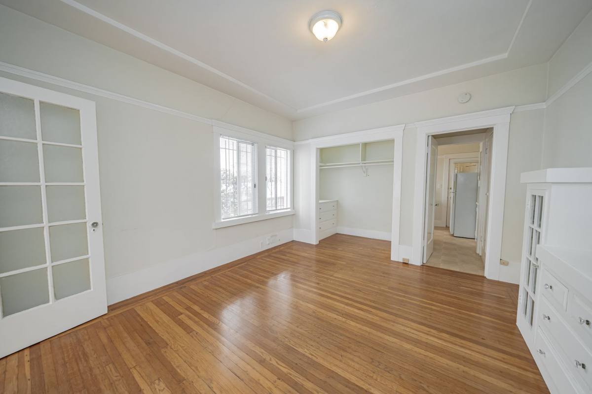 Apartment for rent at 4120 Emerald St, Oakland, CA 94609