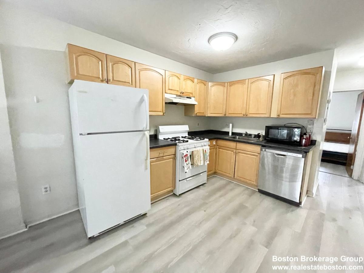 Apartment for rent at 84 Hammond St #2B, Roxbury Crossing, MA 02120