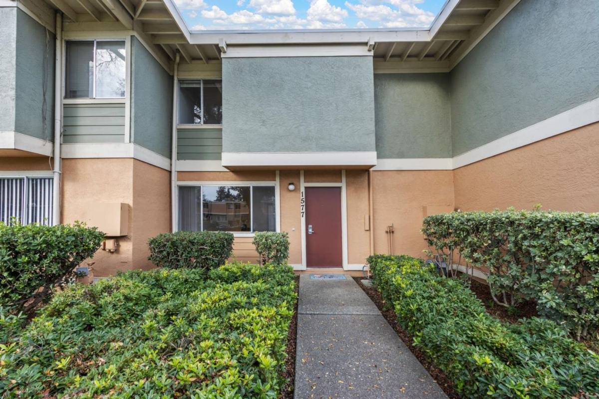 Apartment for rent at 1577 Drake Dr, Davis, CA 95616