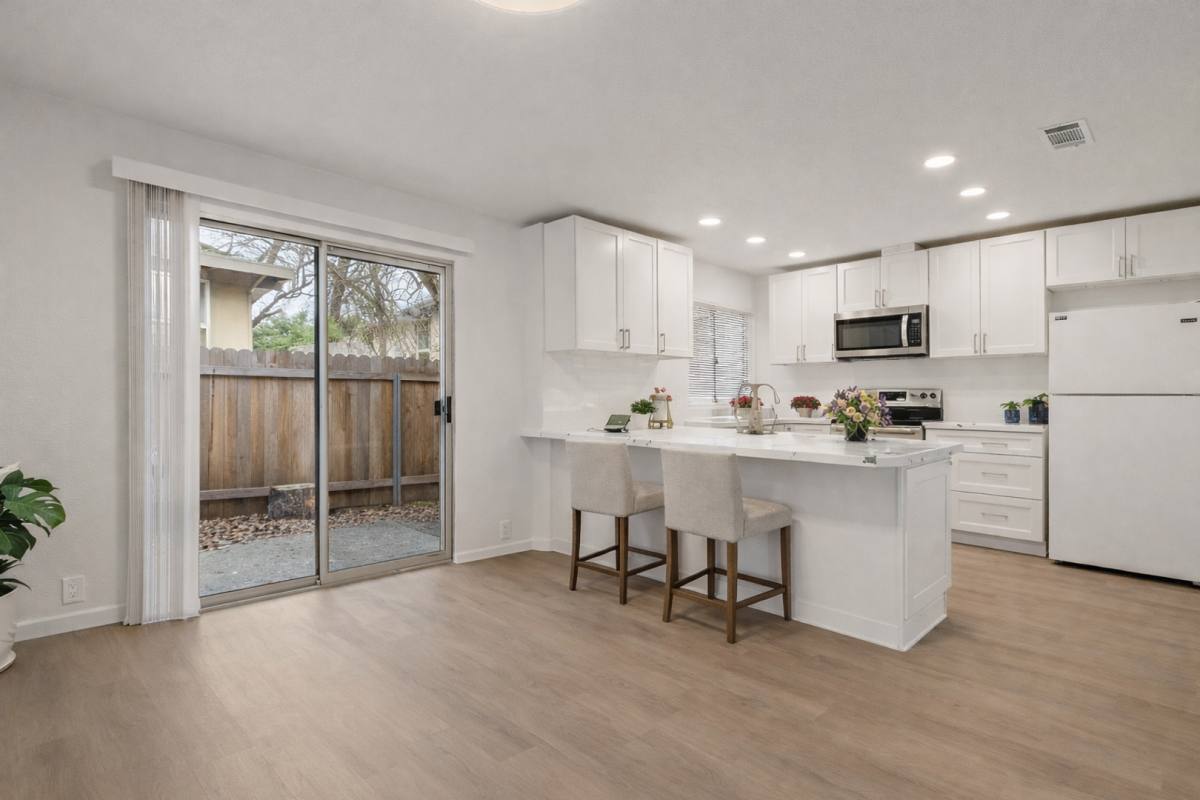 Apartment for rent at 1577 Drake Dr, Davis, CA 95616
