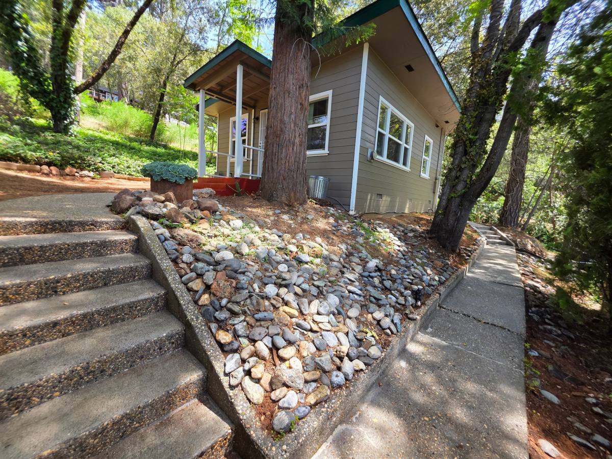 16619 Old Stagecoach Rd, Applegate, CA 95703 - Apartment for Rent - Image 2