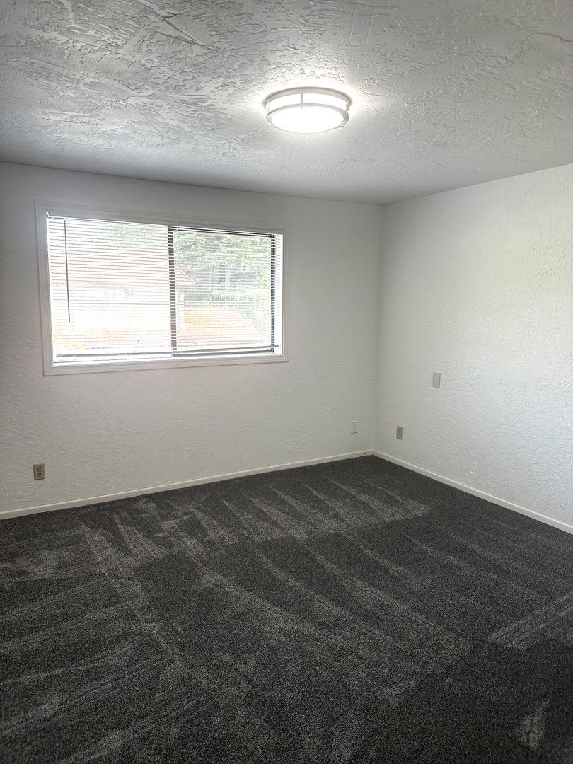 Townhouse for rent at 3682-3698 47th Ave NE, Salem, OR 97305