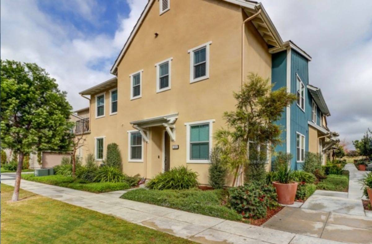 Townhouse for rent at 54 Concepcion St, Ladera Ranch, CA 92694