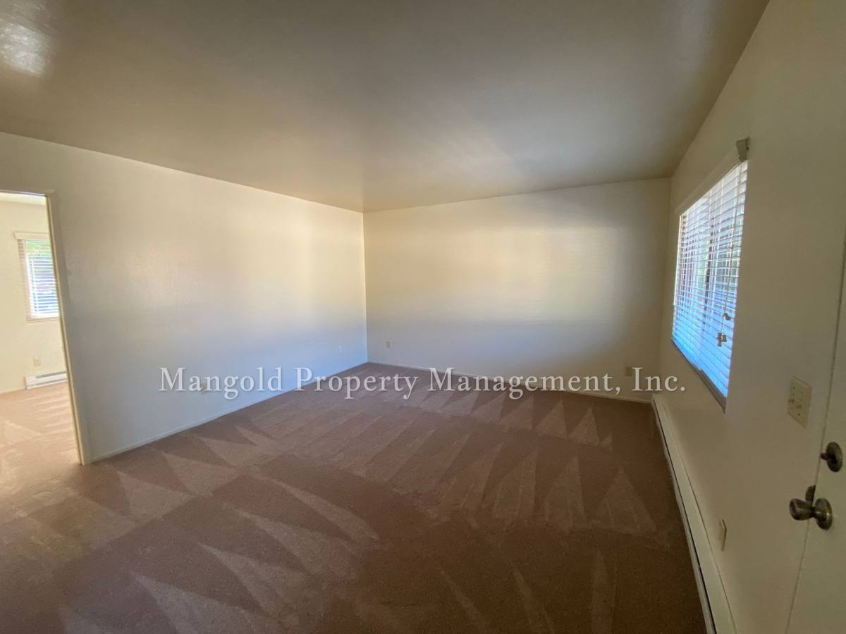Apartment for rent at 7 Moreland Ave, Pacific Grove, CA 93950