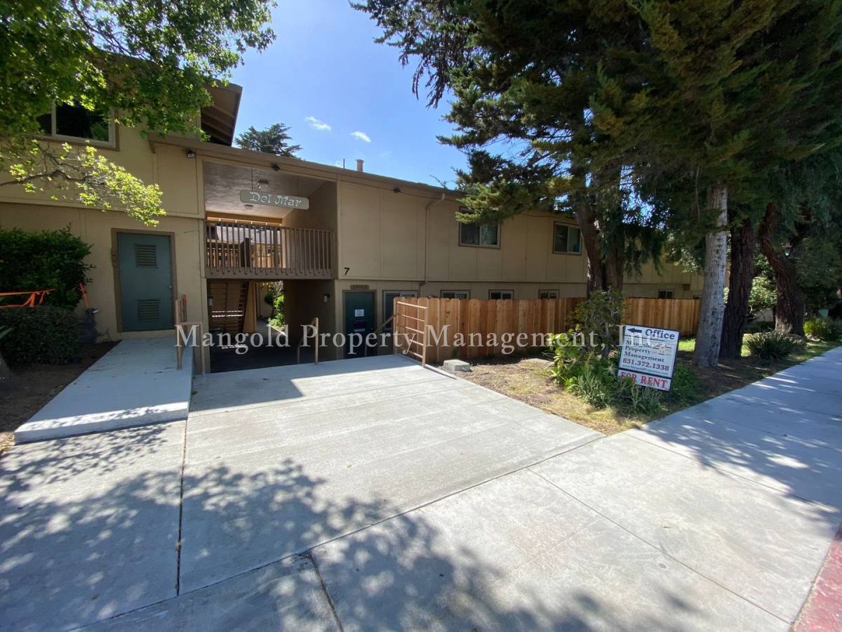 Apartment for rent at 7 Moreland Ave, Pacific Grove, CA 93950