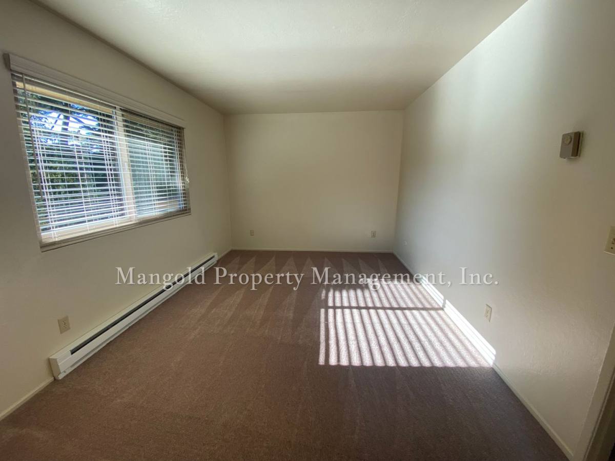 Apartment for rent at 7 Moreland Ave, Pacific Grove, CA 93950
