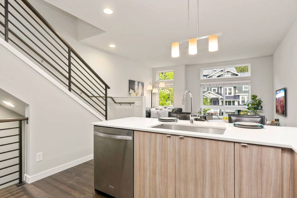 Townhouse for rent at 2041 NW Talus Dr, Issaquah, WA 98027
