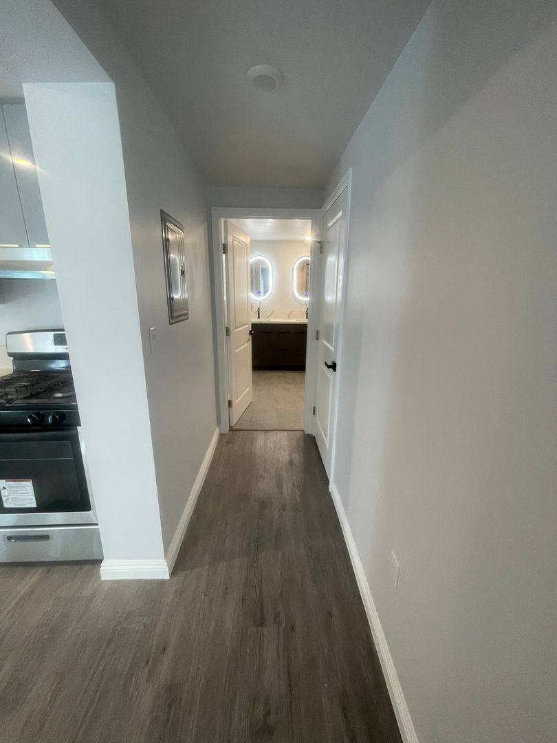 Apartment for rent at 1019 N Hayworth Ave, Los Angeles, CA 90046