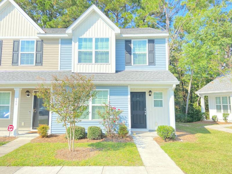Townhouse for rent at 467 Truman Dr, Goose Creek, SC 29445