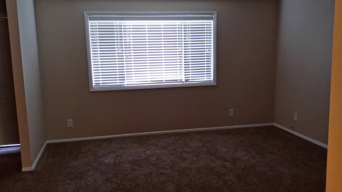 House for rent at 395 W Cranmer Dr, Meridian, ID 83646