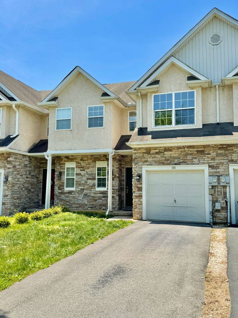 Townhouse for rent at 309 Maple Court, Alburtis, PA 18011