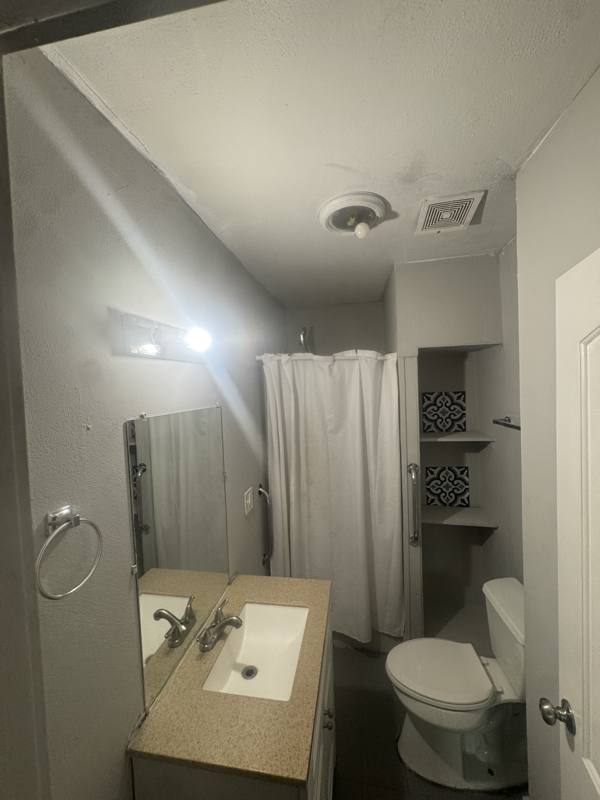 Apartment for rent at 43 1 2 Rodgers Ave #4, Columbus, OH 43222