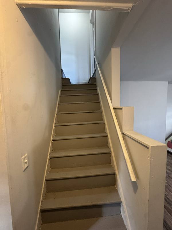 Apartment for rent at 43 1 2 Rodgers Ave #4, Columbus, OH 43222