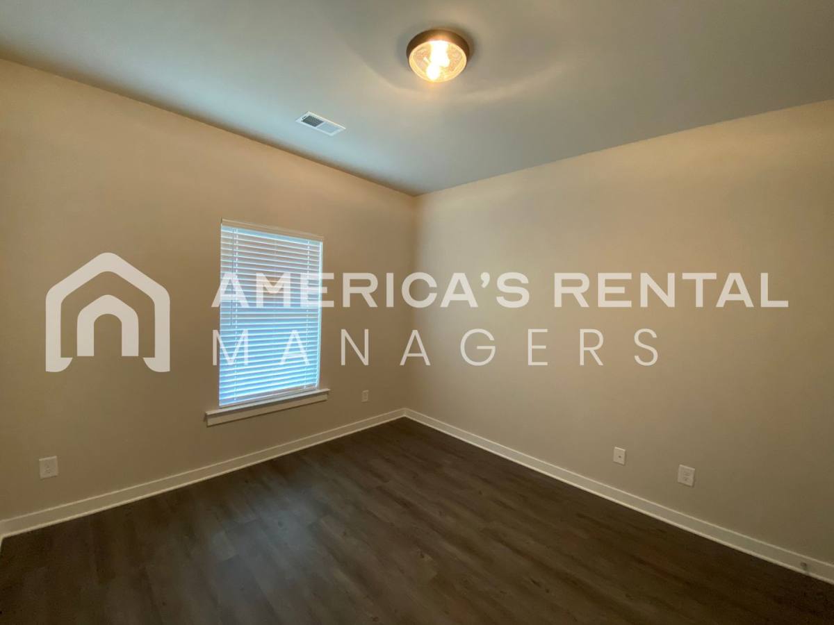 House for rent at 510 Ridge View Circle, Jemison, AL 35085