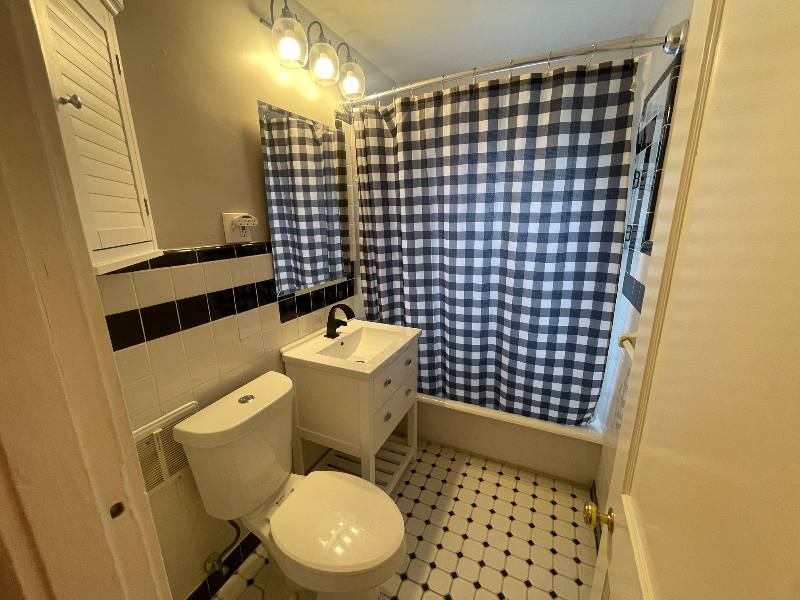 Townhouse for rent at 6637 Murray Ave, Cincinnati, OH 45227