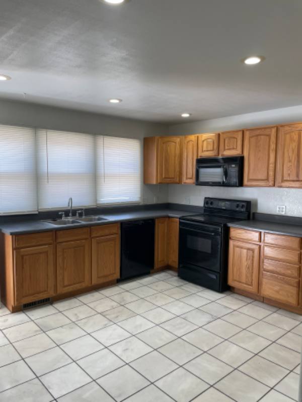 Apartment for rent at 618 Broadway St, Sterling, CO 80751