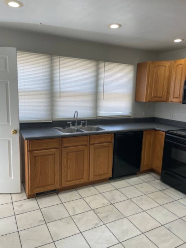 Apartment for rent at 618 Broadway St, Sterling, CO 80751