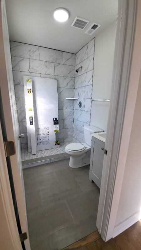 Apartment for rent at 6416 N Campbell #2R, Chicago, IL 60645