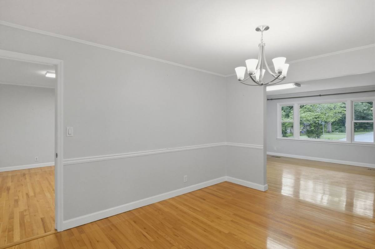 House for rent at 1306 Brockton Dr, Signal Mountain, TN 37377