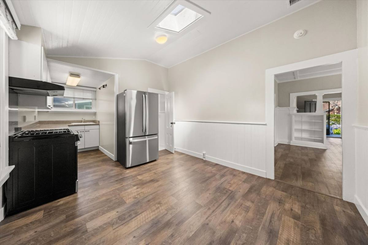 Apartment for rent at 320 - 322 W Sola St, Santa Barbara, CA 93101