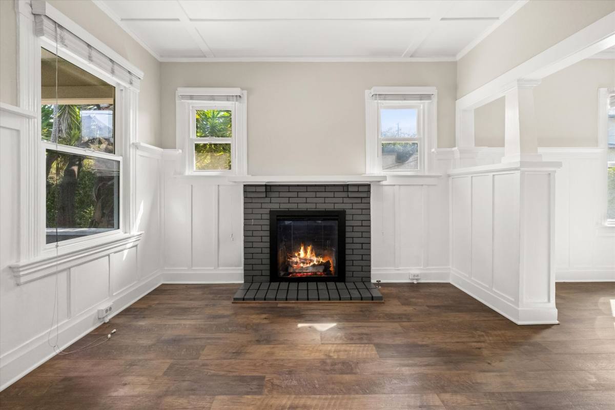 Apartment for rent at 320 - 322 W Sola St, Santa Barbara, CA 93101