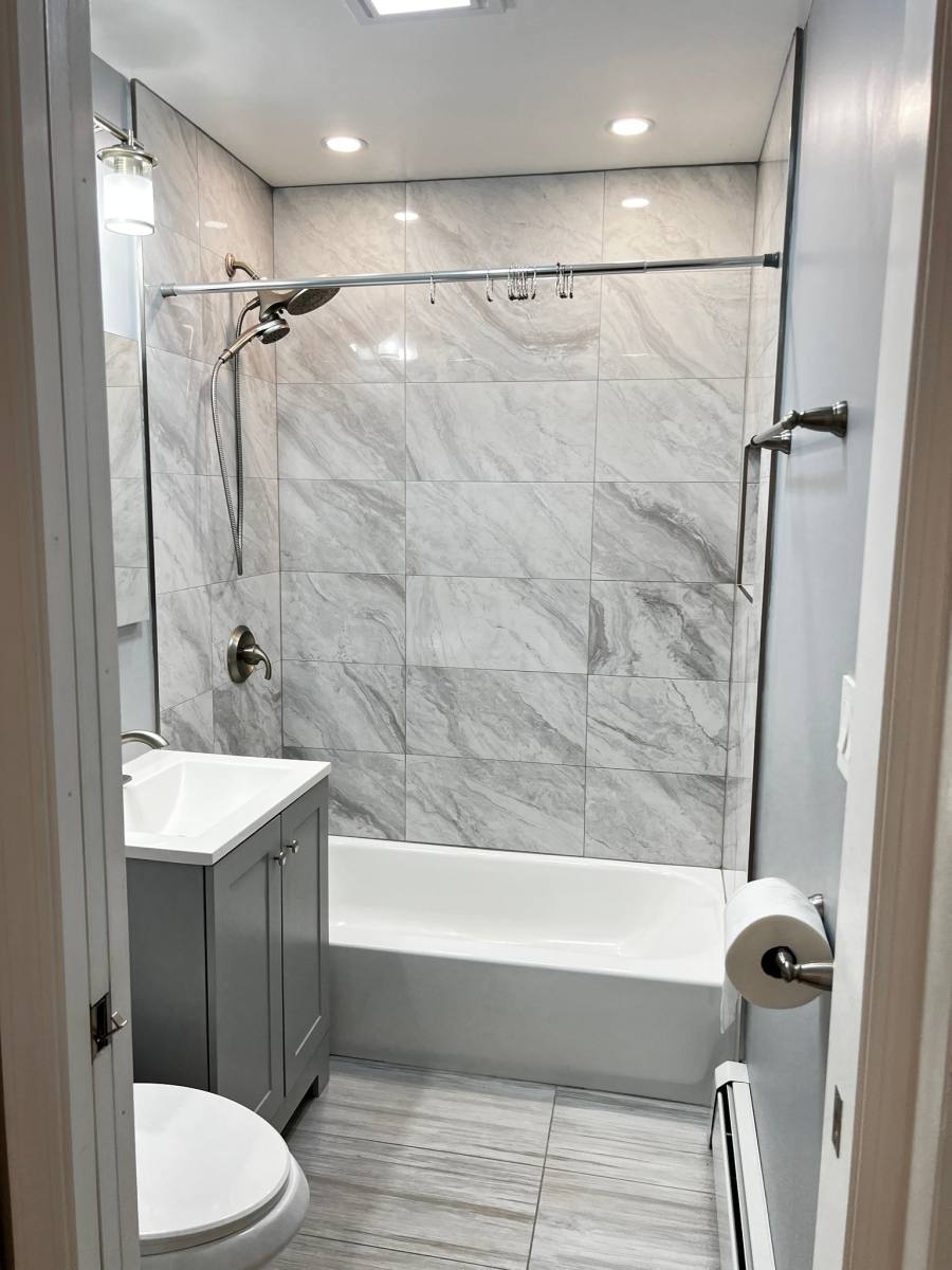 Apartment for rent at 336 Short St #1, Lemont, IL 60439