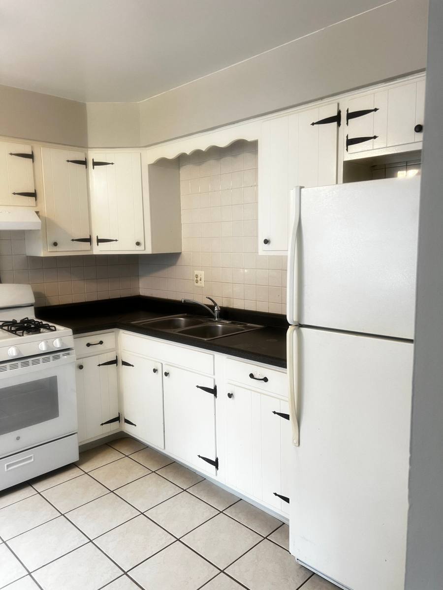 Apartment for rent at 336 Short St #1, Lemont, IL 60439