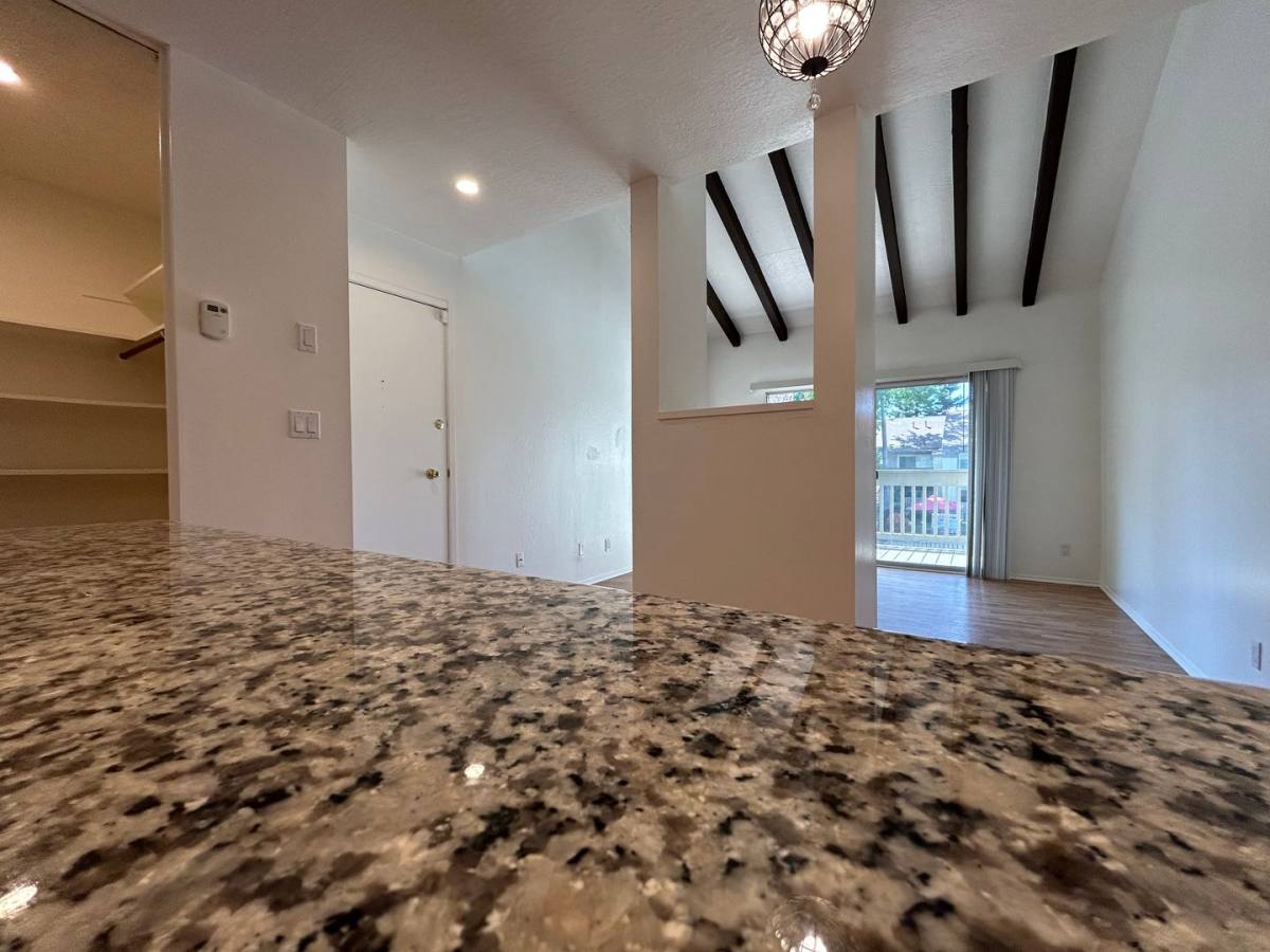 Condo for rent at 2562 Walnut Blvd, Walnut Creek, CA 94596