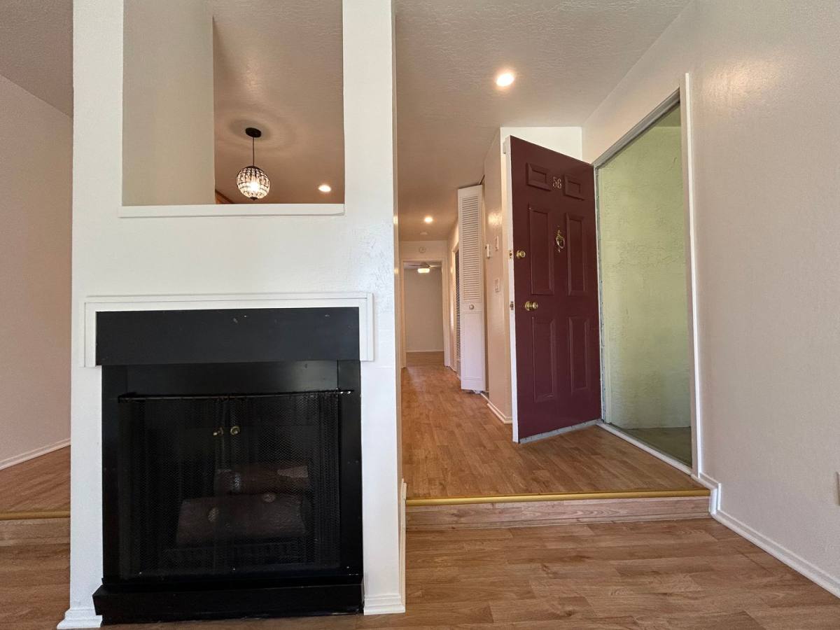 Condo for rent at 2562 Walnut Blvd, Walnut Creek, CA 94596