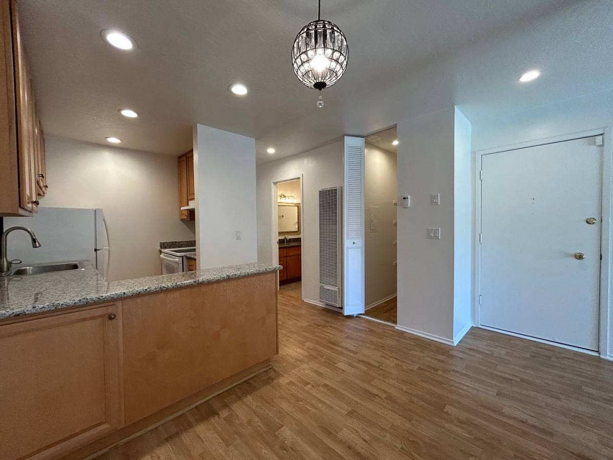 Condo for rent at 2562 Walnut Blvd, Walnut Creek, CA 94596