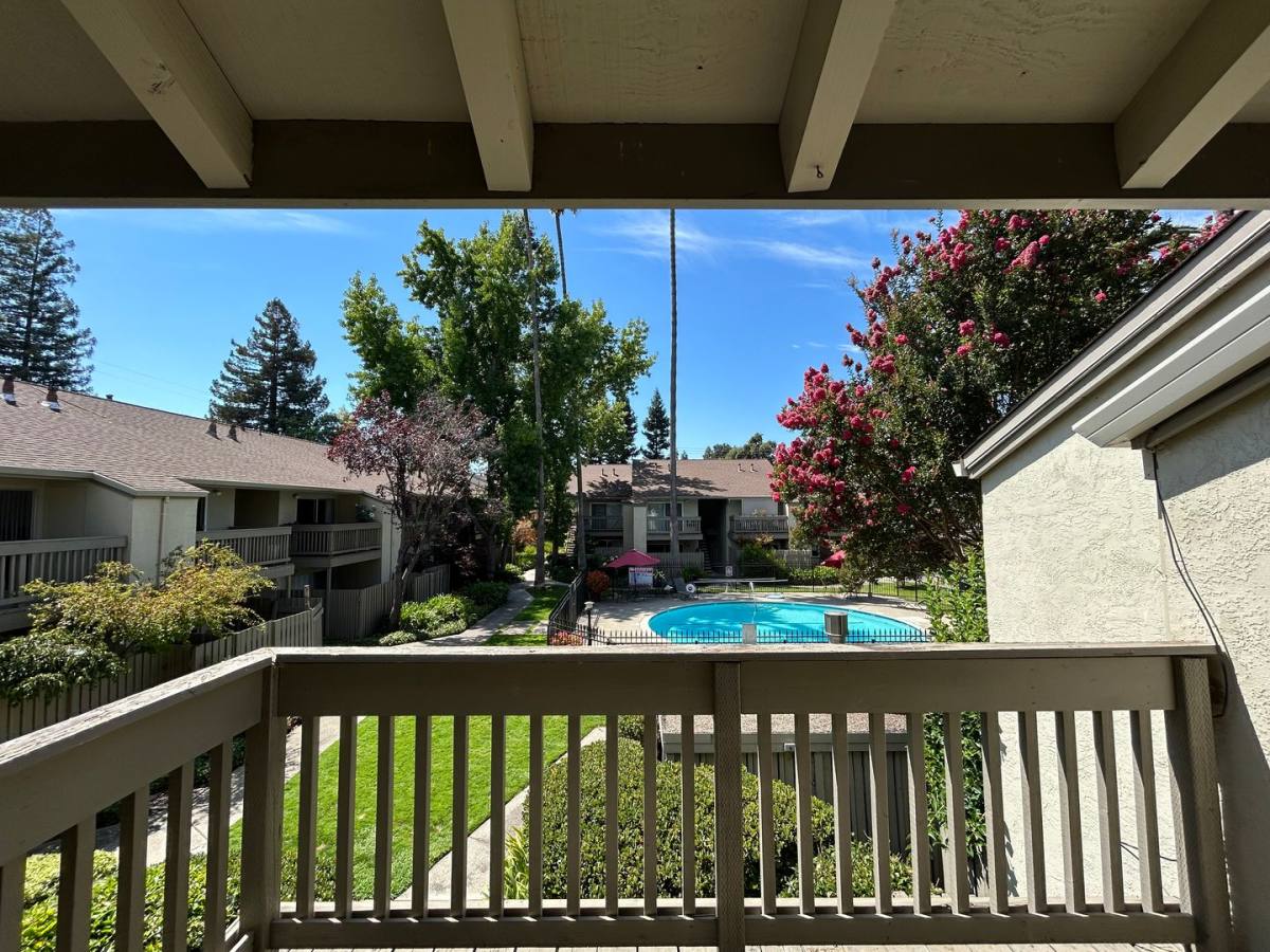 Condo for rent at 2562 Walnut Blvd, Walnut Creek, CA 94596