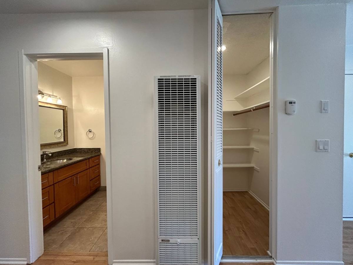 Condo for rent at 2562 Walnut Blvd, Walnut Creek, CA 94596