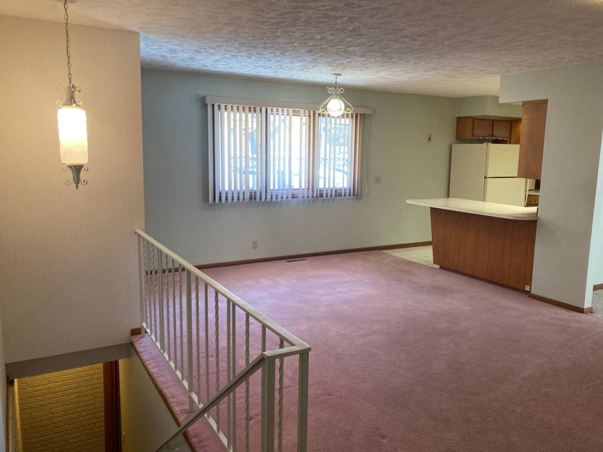 House for rent at 4924 Cresthaven Dr, Lincoln, NE 68516