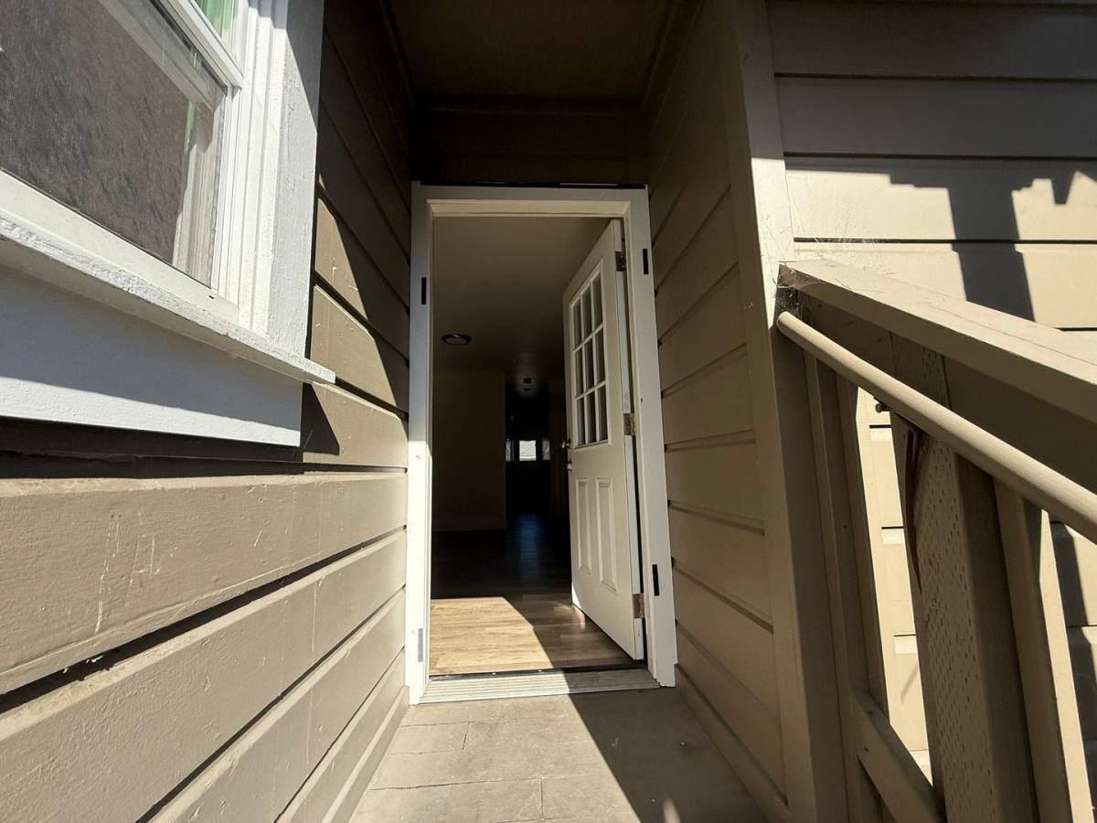 Apartment for rent at 2535 Filbert St, Oakland, CA 94607