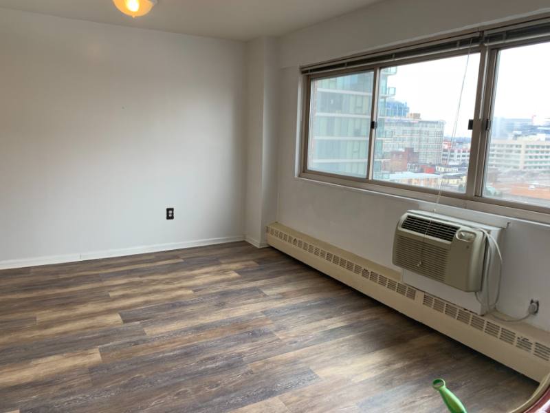 Apartment for rent at 2101 Chestnut St #RIVERWEST, Philadelphia, PA 19103