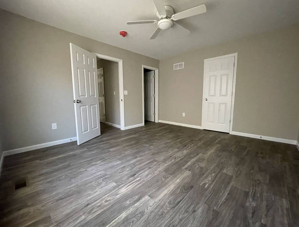House for rent at 201 Equestrian Dr, Winfield, MO 63389