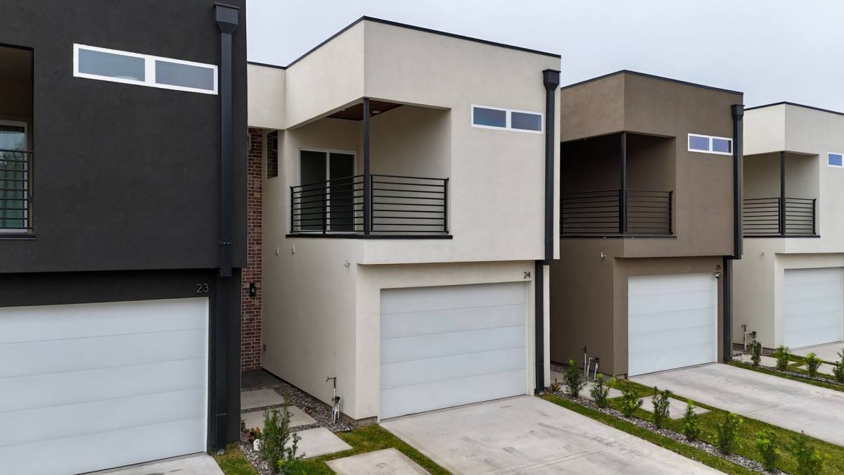 Townhouse for rent at 8101 N 23rd St, McAllen, TX 78504