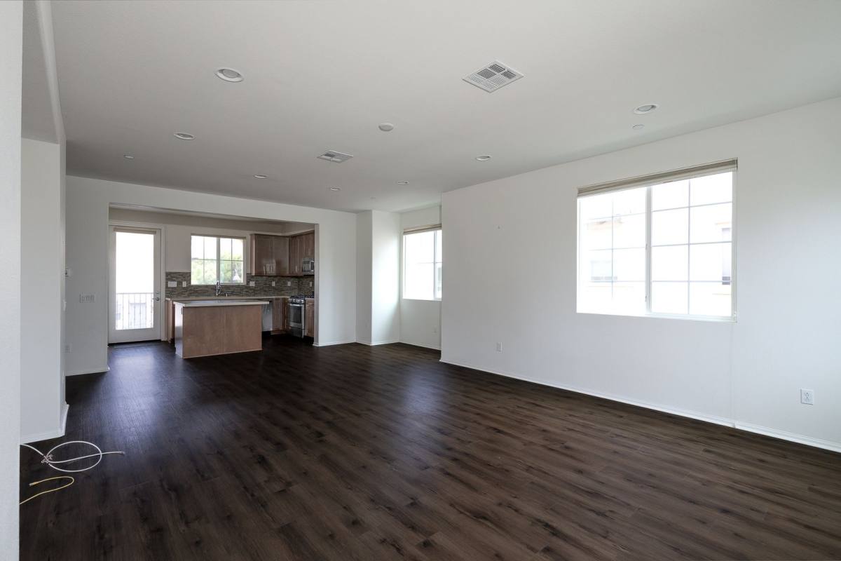 Townhouse for rent at 174 Prairie St, Camarillo, CA 93010